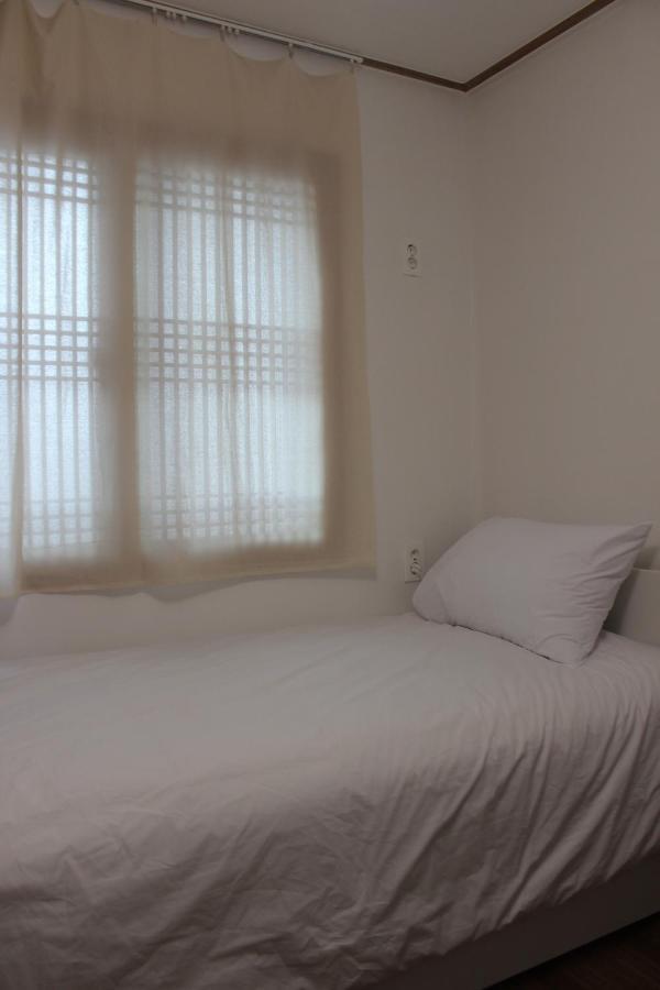 Hostel Jl In Chung-Jeong Seoul Exterior photo