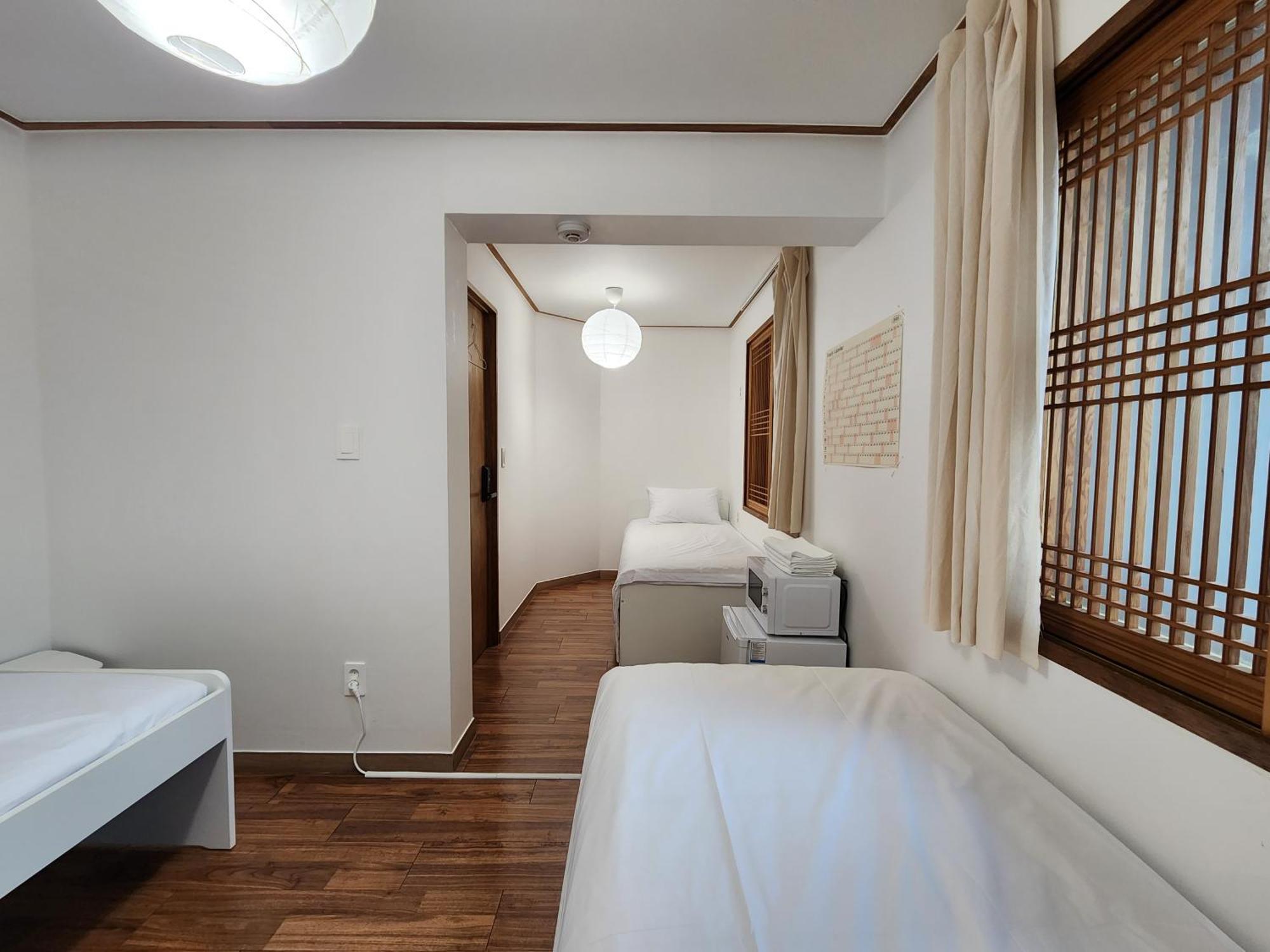 Hostel Jl In Chung-Jeong Seoul Exterior photo