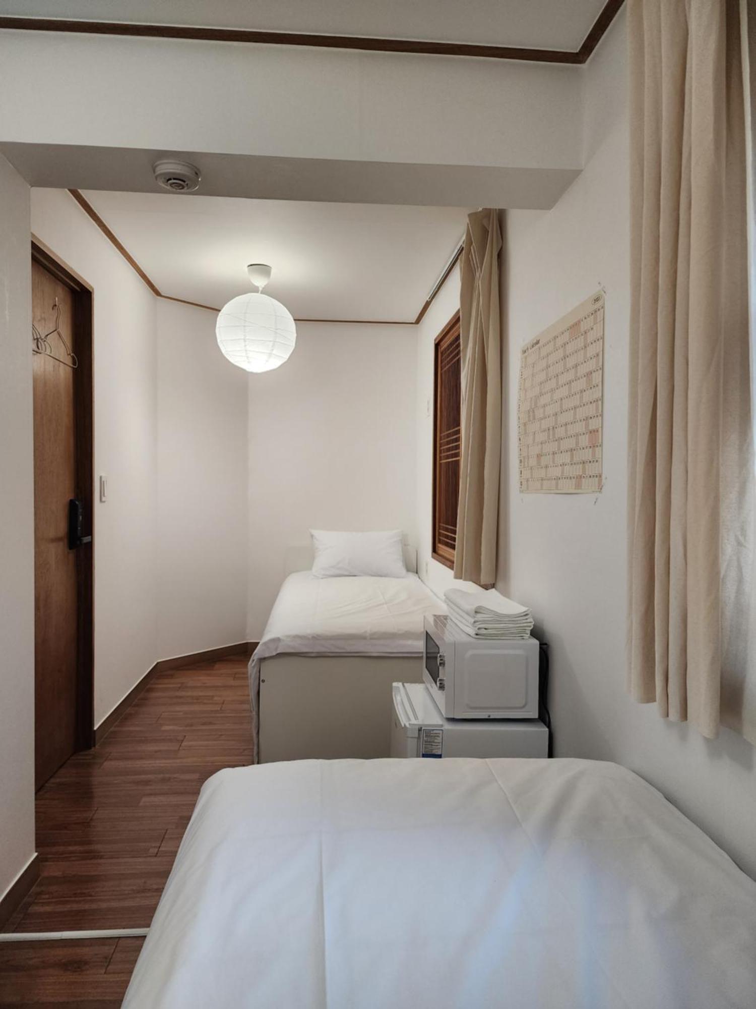 Hostel Jl In Chung-Jeong Seoul Exterior photo